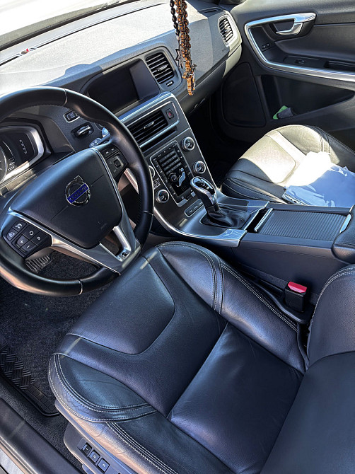 Volvo V60 Chişinău - fotografie 4