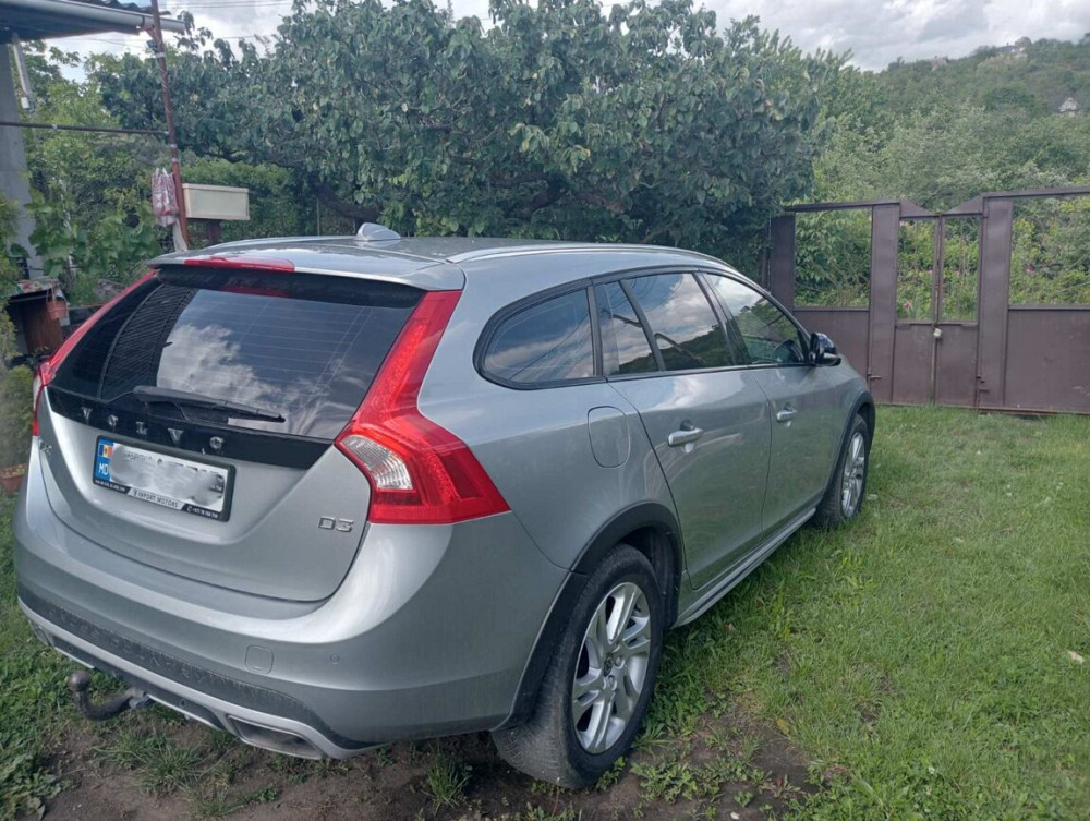 VAND Volvo V60 Cross Country Chişinău - fotografie 3