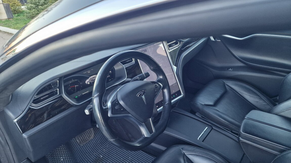 Tesla model s Tiraspol - fotografie 4