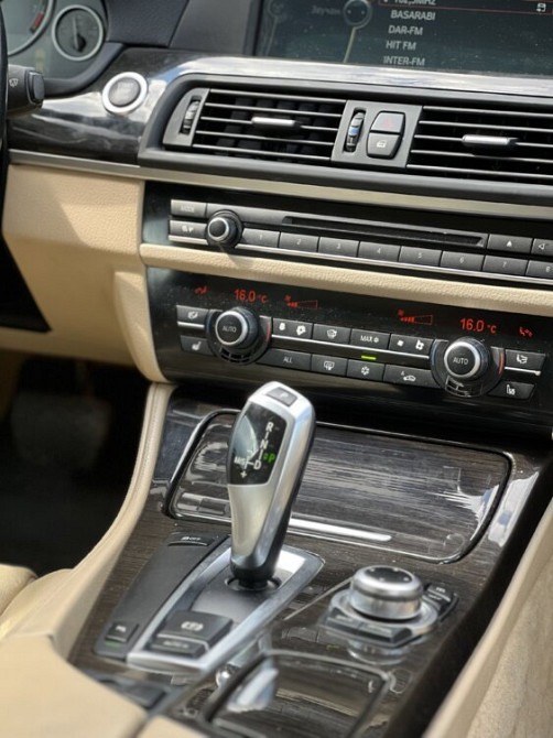 BMW F10 2.5 бензин 2011 год 8500$ торг / обмен Тирасполь - изображение 8
