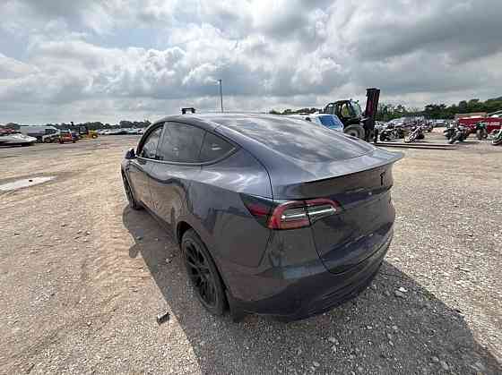 Tesla Y Кишинёв