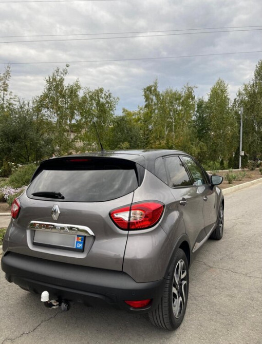 Продам RENAULT CAPTUR 2016г. в., двигатель 1.5 дизель, коробка передач Rezina - fotografie 3