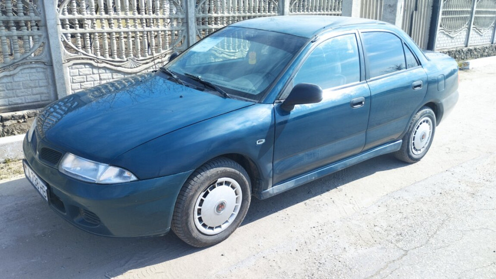 Продаётся Mitsubishi Carisma 1997 г. 1.6 бензин-МЕТАН 18 КУБ 1 баллон Рыбница - изображение 1