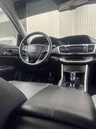 Honda Accord 2.0 hybrid. 2015 год. Тирасполь