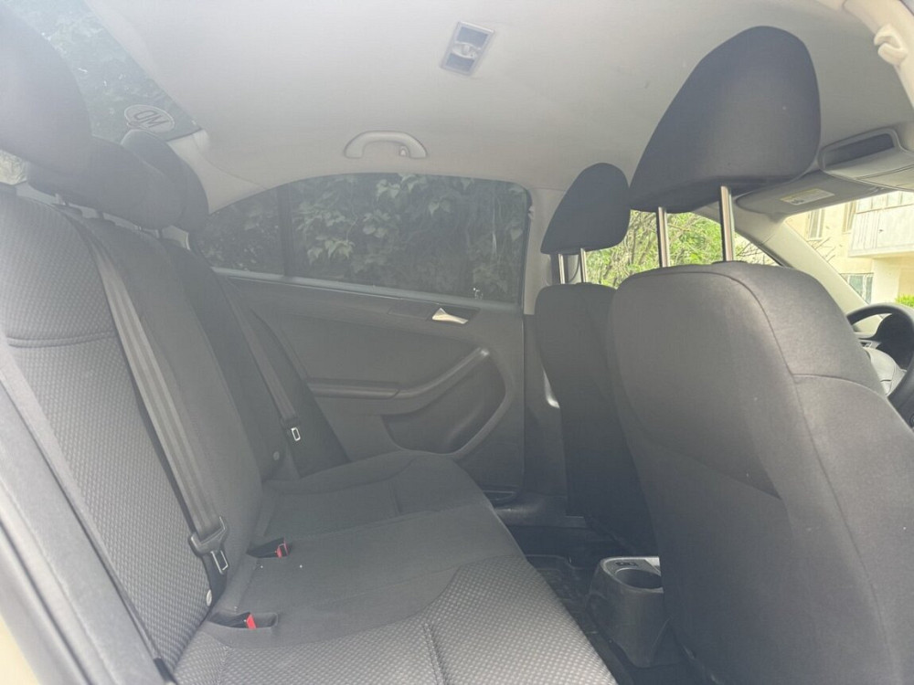 Volkswagen Jetta, 2013 год, нейтральные номера Tiraspol - fotografie 9