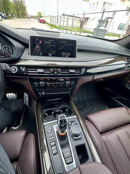 Продается BMW X5 F15 - Белый жемчуг Кишинёв - изображение 3