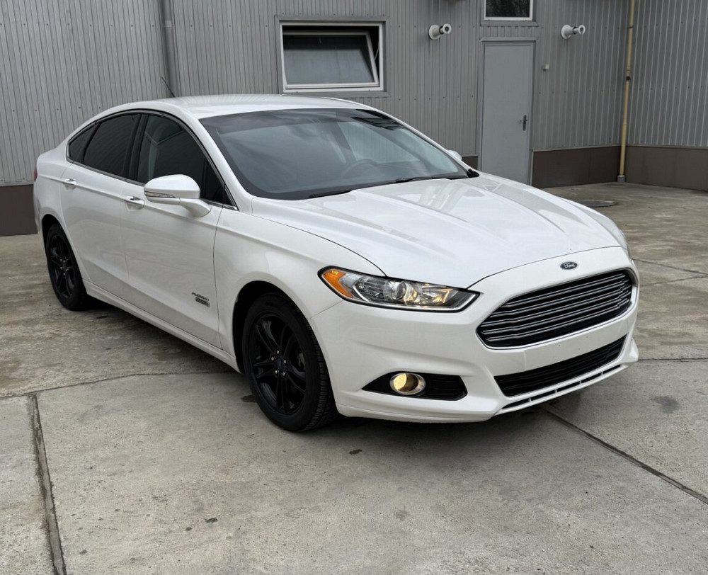 Ford fusion plugin hybrid 2015 год. Тирасполь - изображение 3