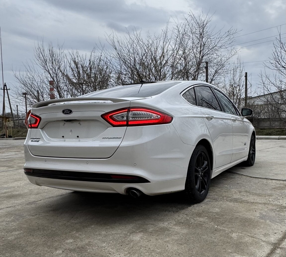 Ford fusion plugin hybrid 2015 год. Тирасполь - изображение 2