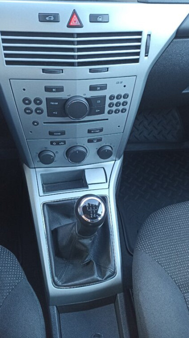 Opel Astra H, 2010г, 1.6 Бензин, Седан! Tiraspol - fotografie 6