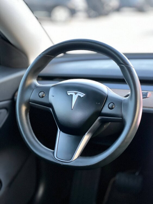 Продам Tesla Model 3, 2018 год выпуска, Запас хода: 400 км Тирасполь - изображение 7