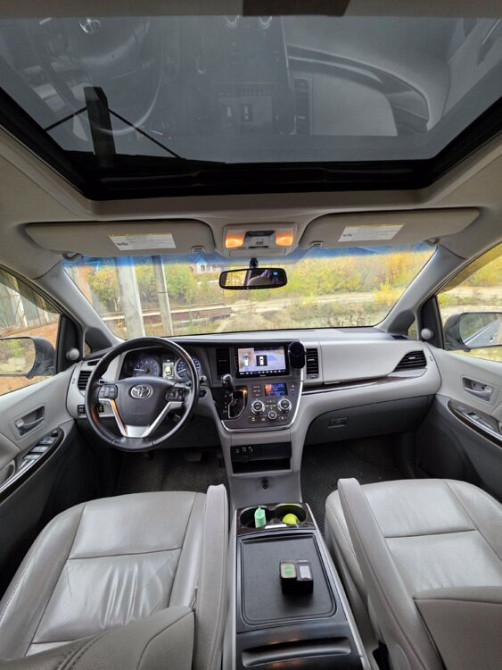Toyota Sienna 2015 год Tiraspol - fotografie 2