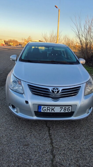 Продам 2010 Toyota Avensis Tiraspol - fotografie 3