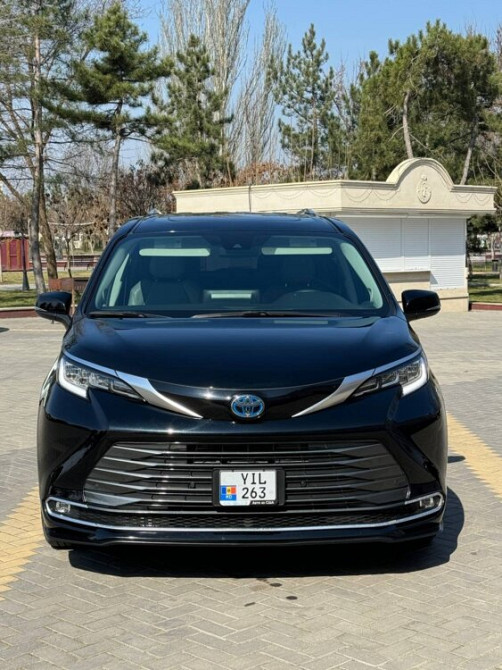 Toyota Sienna 2023 Tiraspol - fotografie 1