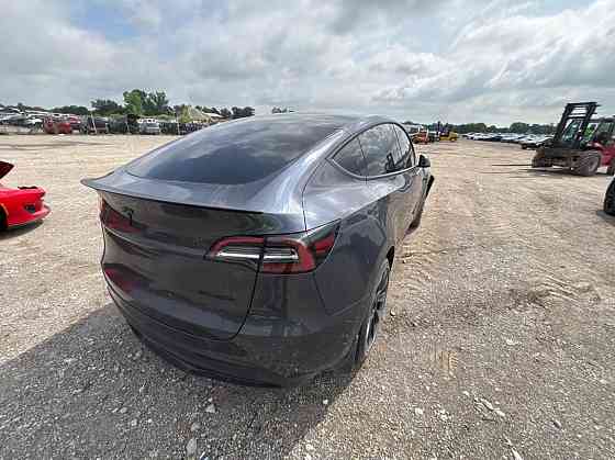 Tesla Y Кишинёв