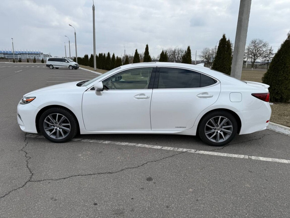 Lexus ES300h 2016 Бендеры - изображение 4