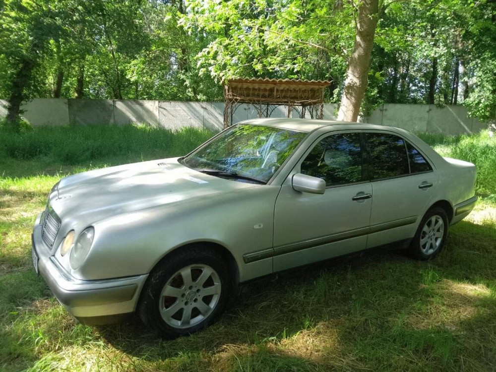 ПРОДАМ W210 НА НЕЙТРАЛЬНЫХ НОМЕРАХ Tiraspol - fotografie 3