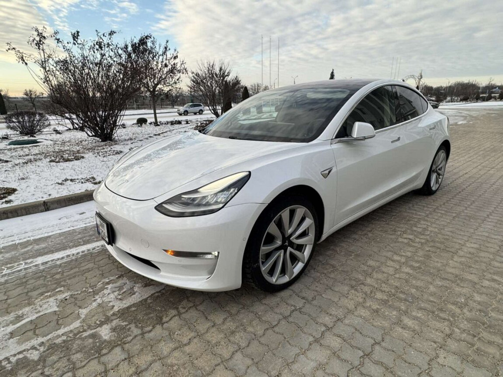 Tesla Model 3 2019 год Тирасполь Tiraspol - fotografie 1