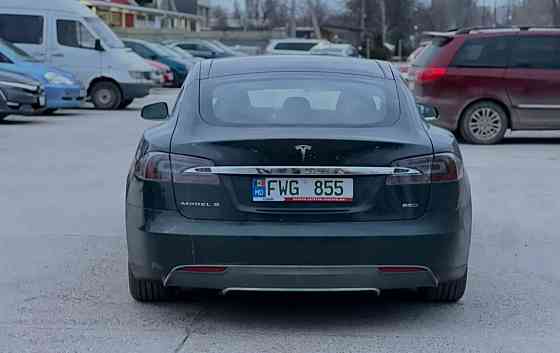 Tesla Model S 2015 an Tiraspol Tiraspol