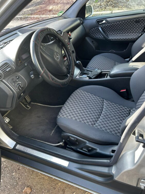 Mercedes C-Class 2004 an Tiraspol Tiraspol - fotografie 2