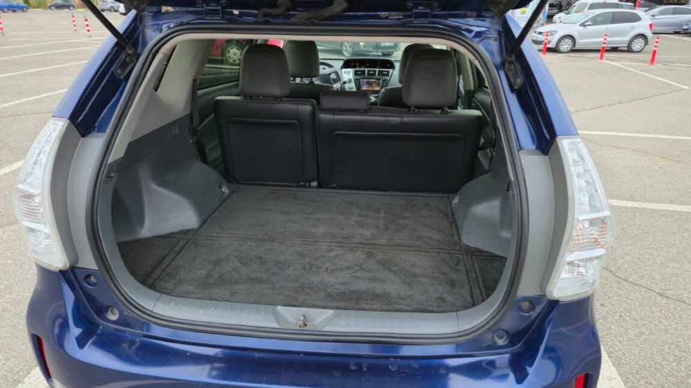 Prius v 2012-максимальная комплектация! Chisinau - photo 4