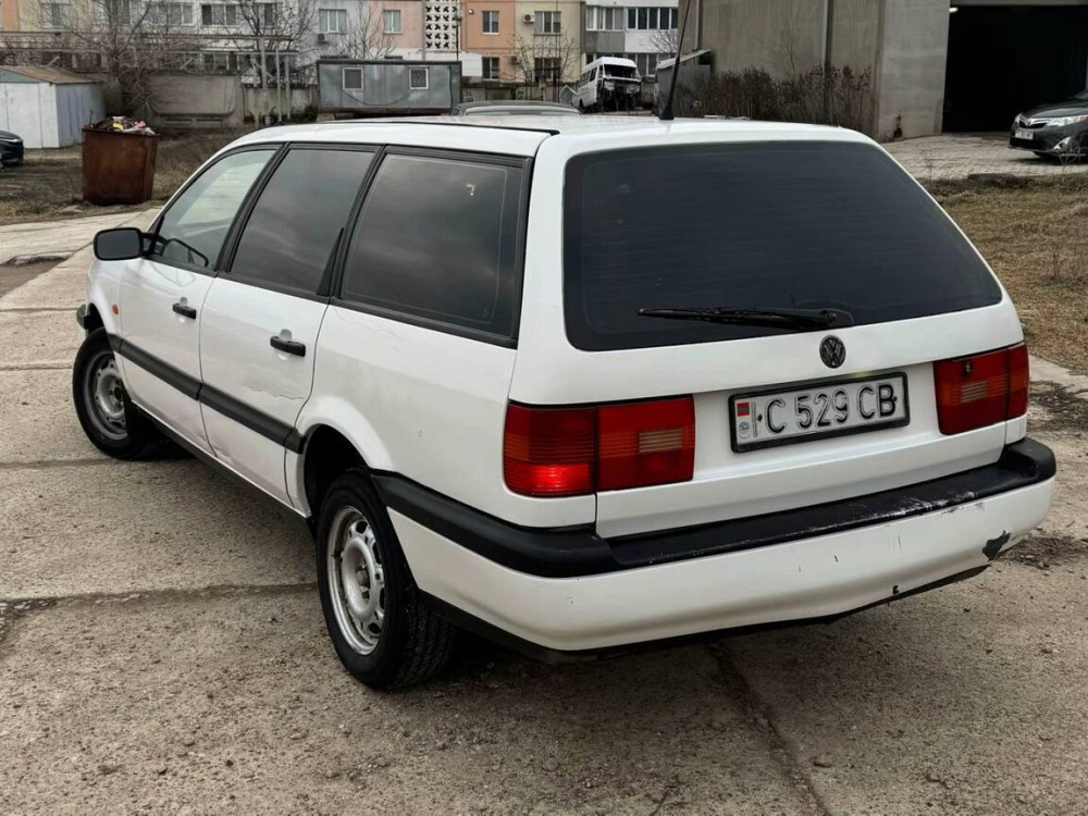Volkswagen Passat 1994 an Tiraspol Tiraspol - fotografie 2