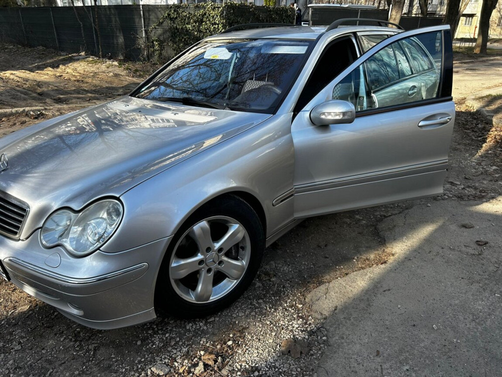 Mercedes C-Class 2004 Tiraspol Tiraspol - photo 4