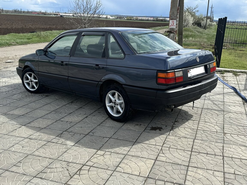 Volkswagen Passat 1990 an Tiraspol Tiraspol - fotografie 5
