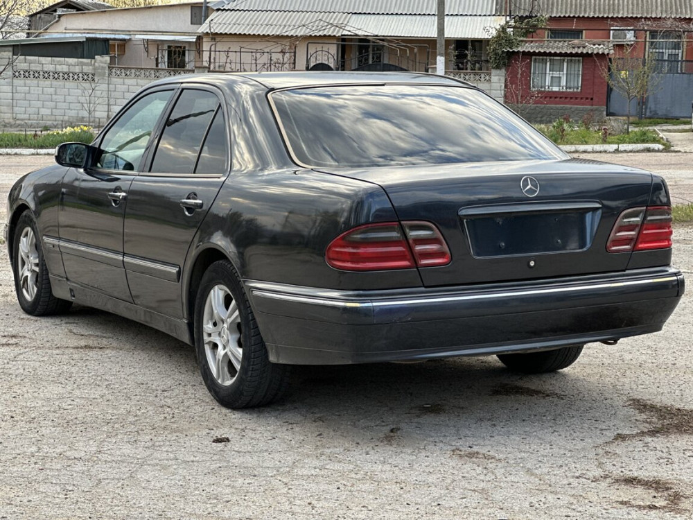 Mercedes E-Class 2000 an Tiraspol Tiraspol - fotografie 5