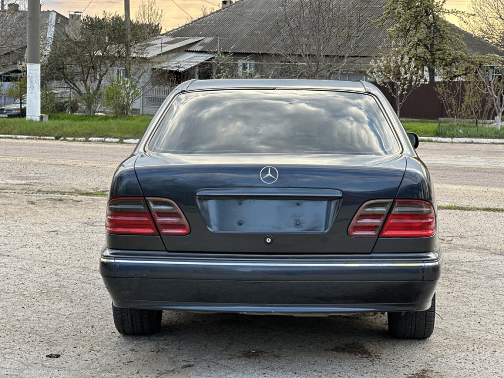 Mercedes E-Class 2000 an Tiraspol Tiraspol - fotografie 9