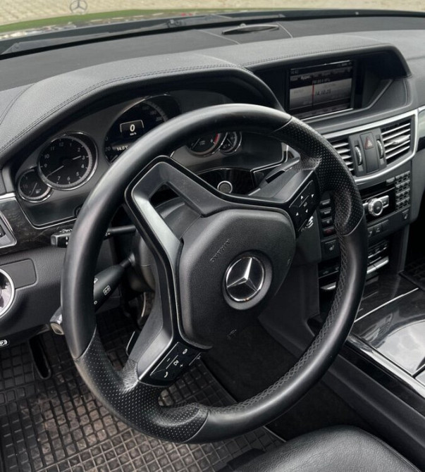 Mercedes E-Class 2013 год Кишинёв Кишинёв - изображение 5