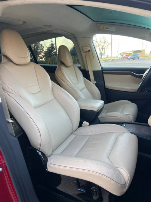 Tesla Model X 2017 год Слободзея Slobozia - fotografie 8