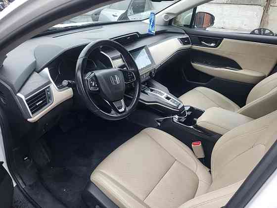Продаётся Honda Clarity Turing Plug-in Hybrid 2018 г. Tiraspol