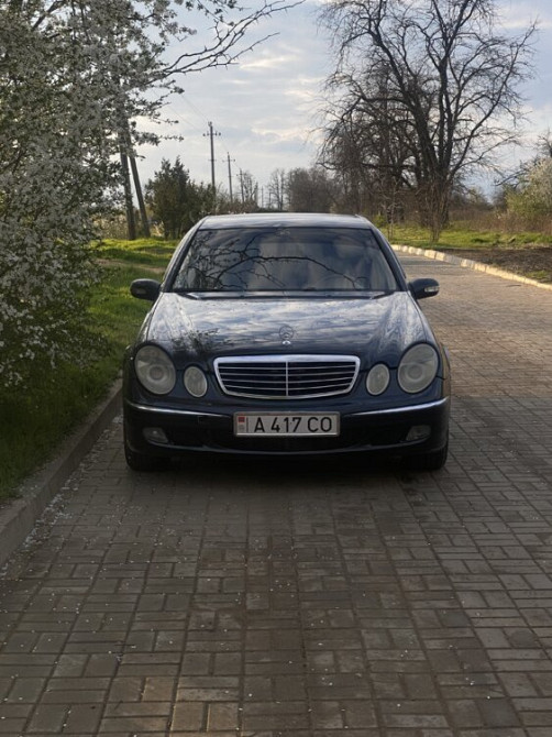 Mercedes E-Class 2004 an Bender Bender - fotografie 1