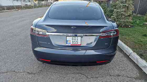 Tesla model s Тирасполь