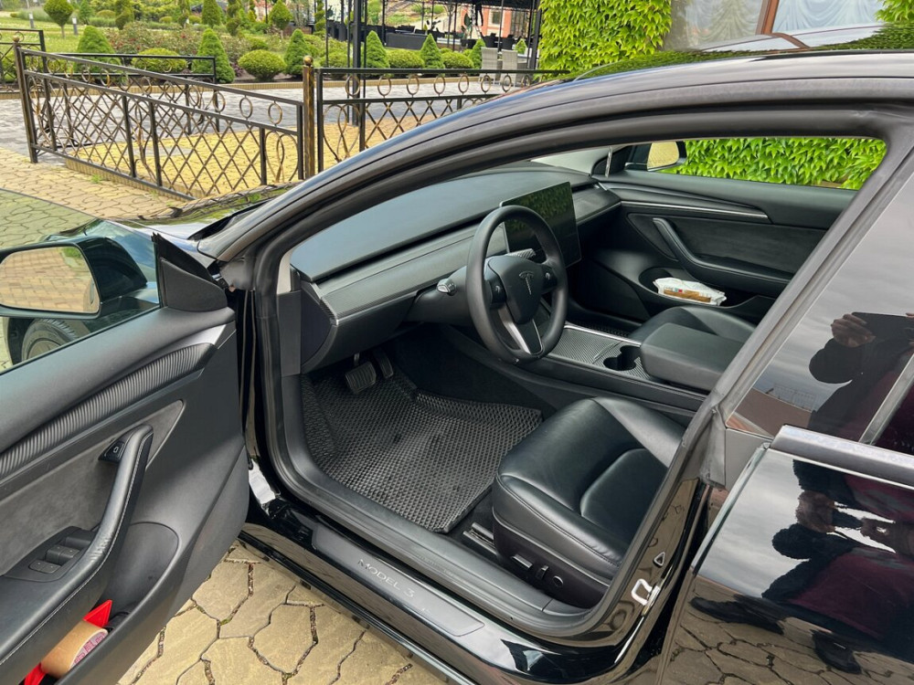 Продам Tesla model 3 long range Бендеры - изображение 2