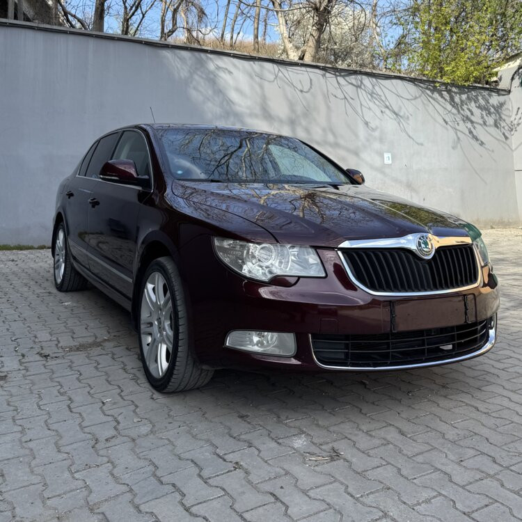 Skoda Superb 2009 an Rîbnița Rîbnița - fotografie 3