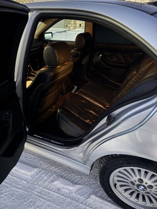 Срочно продам BMW E39 2.5 газ метан- бенз в хорошем состоянии Rîbnița - fotografie 9