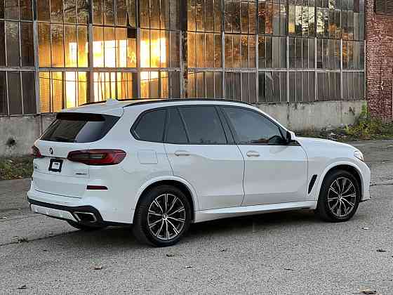 BMW X5M, 4.4 бензин, полный привод, богатая комплектация, состояние Tiraspol