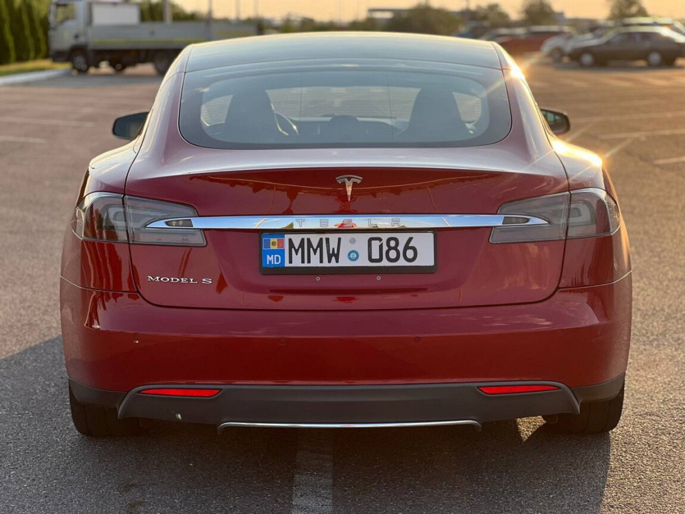 Tesla Model S60 (Авторынок КОВЧЕГ) Chişinău - fotografie 4