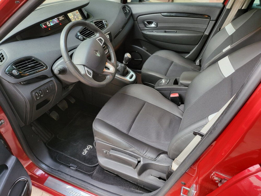 Renault Scenic 2011 an Bender Bender - fotografie 5