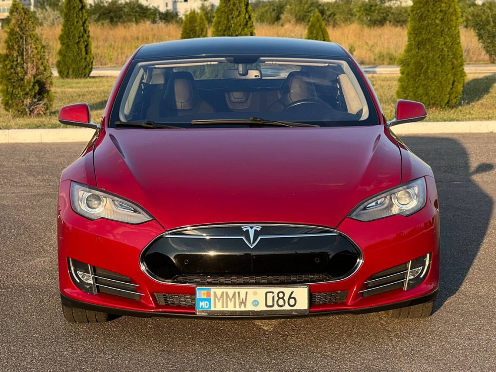 Tesla Model S 2014 an Chişinău Chişinău - fotografie 2