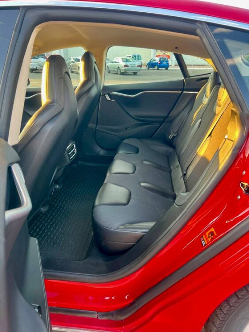 Tesla Model S 2014 an Chişinău Chişinău - fotografie 9