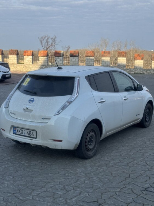 Nissan Leaf 2014 год Бендеры Бендеры - изображение 7