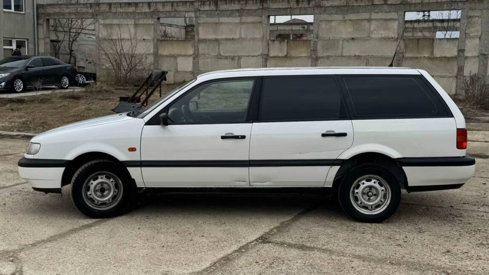 Volkswagen Passat 1994 an Tiraspol Tiraspol - fotografie 4