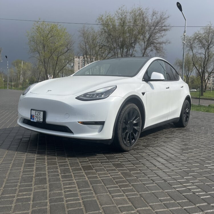 Tesla Model Y 2020 год Тирасполь Tiraspol - fotografie 1