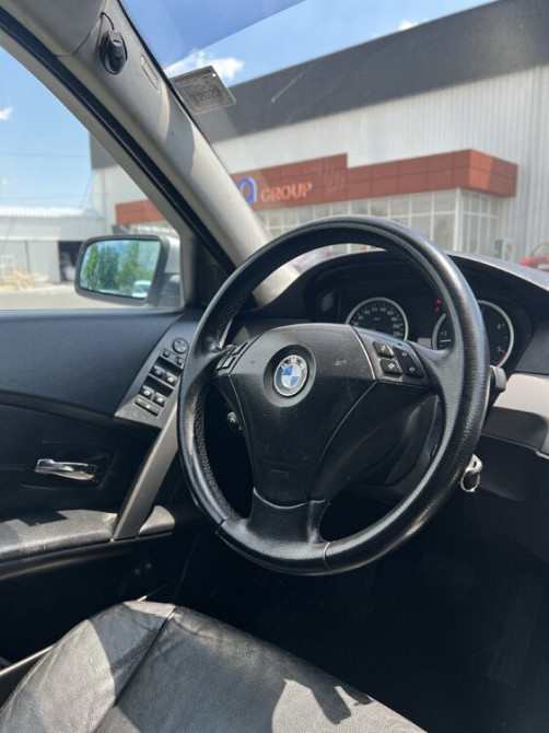 BMW 5 Series 2004 год Бендеры Bender - fotografie 9