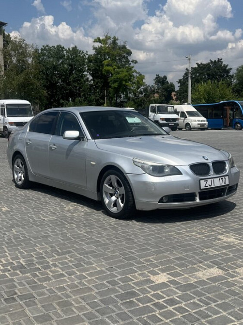 BMW 5 Series 2004 год Бендеры Bender - fotografie 3