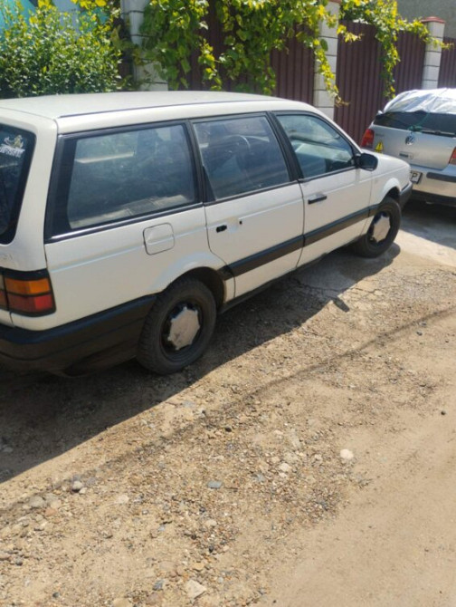 Volkswagen Passat 1990 год Бендеры Бендеры - изображение 1