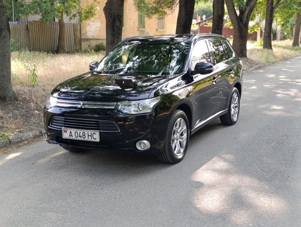 Mitsubishi Outlander 2013 год Бендеры Bender - fotografie 1