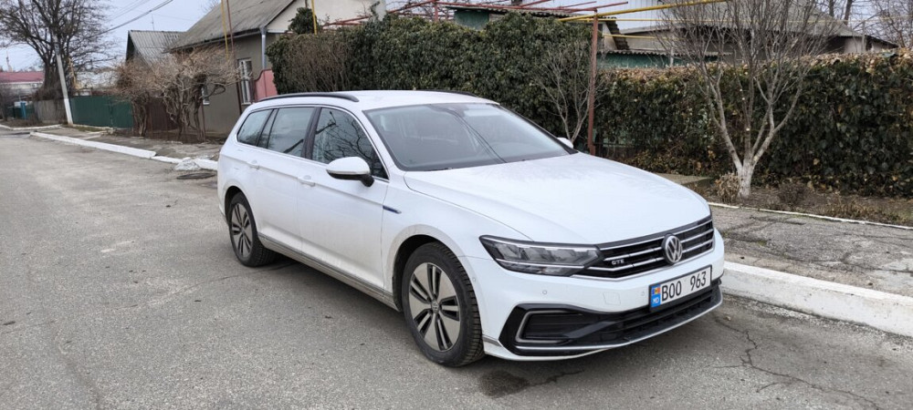 Volkswagen Passat Variant 2020 an Bender Bender - fotografie 3